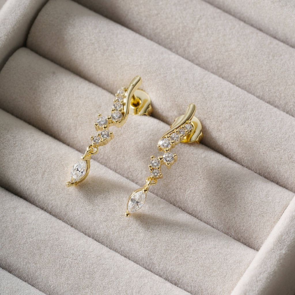 Elara Drops Earrings ✨